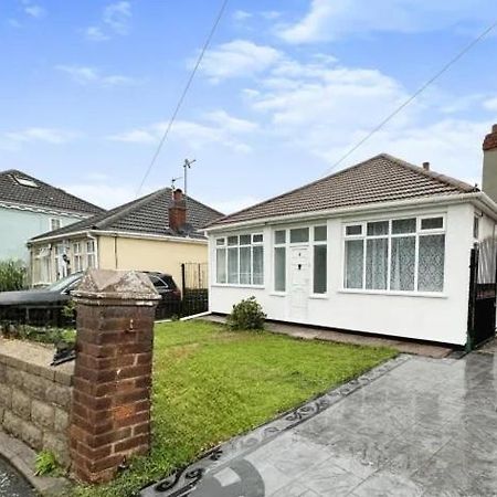 Uplands Grove Bungalow Hotel Wolverhampton Exterior foto